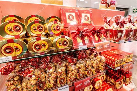 souvenir shop vienna airport